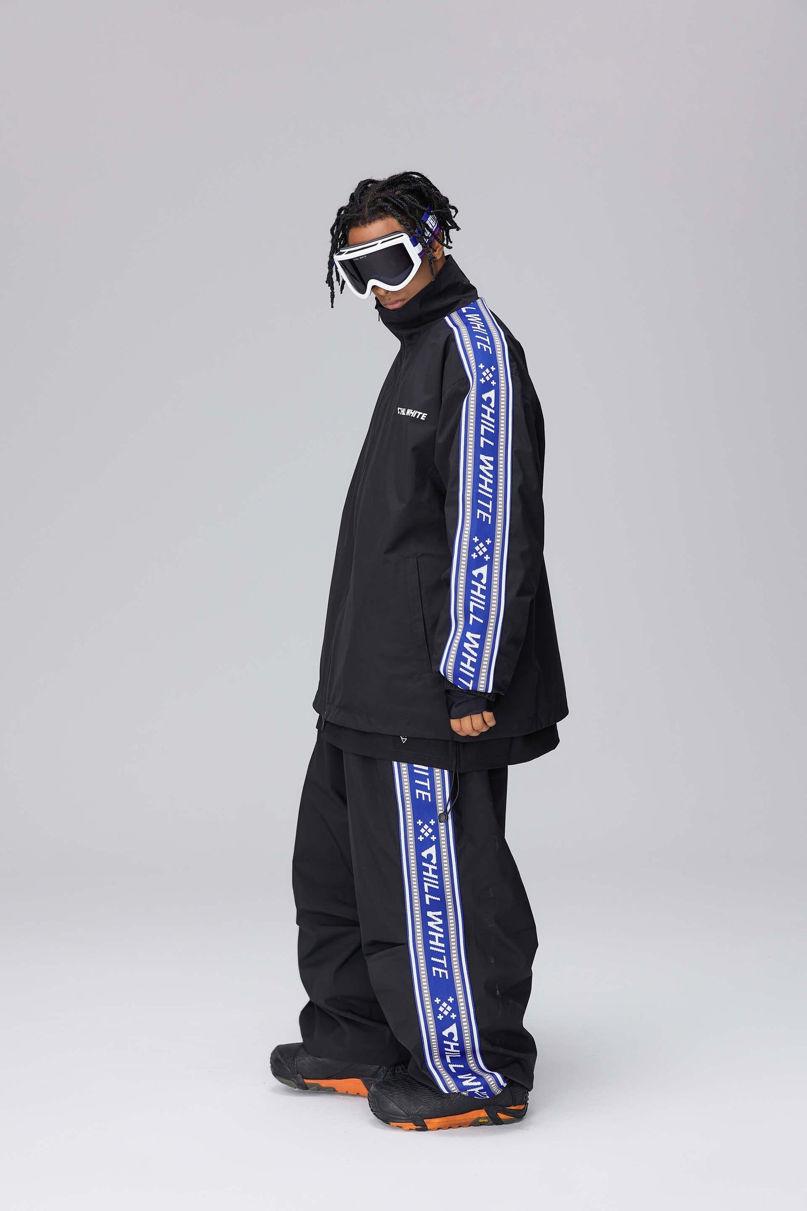 Unisex Black Snow Jacket & Pants (With Stripe)
