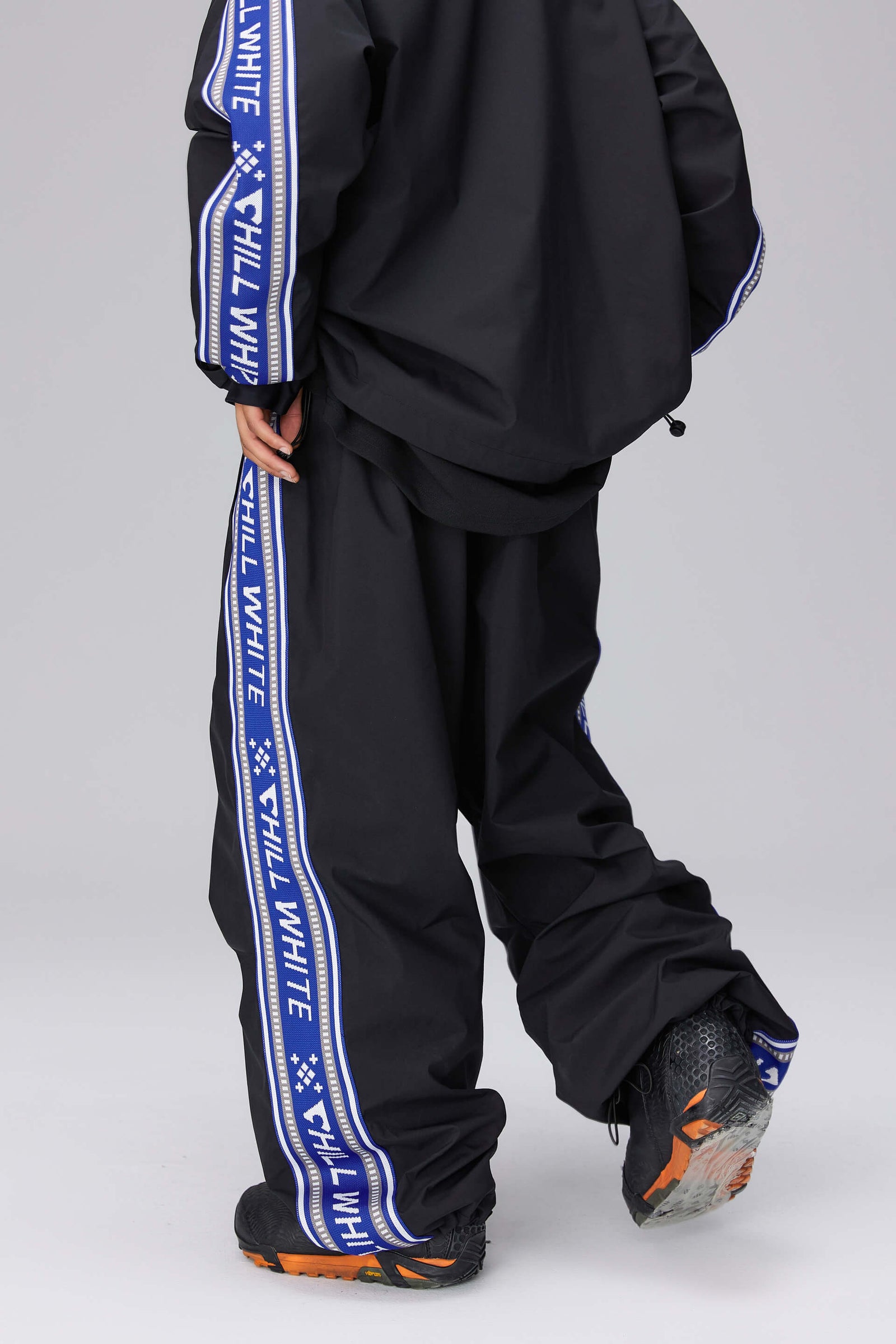 Unisex Black Snow Jacket & Pants (With Stripe)