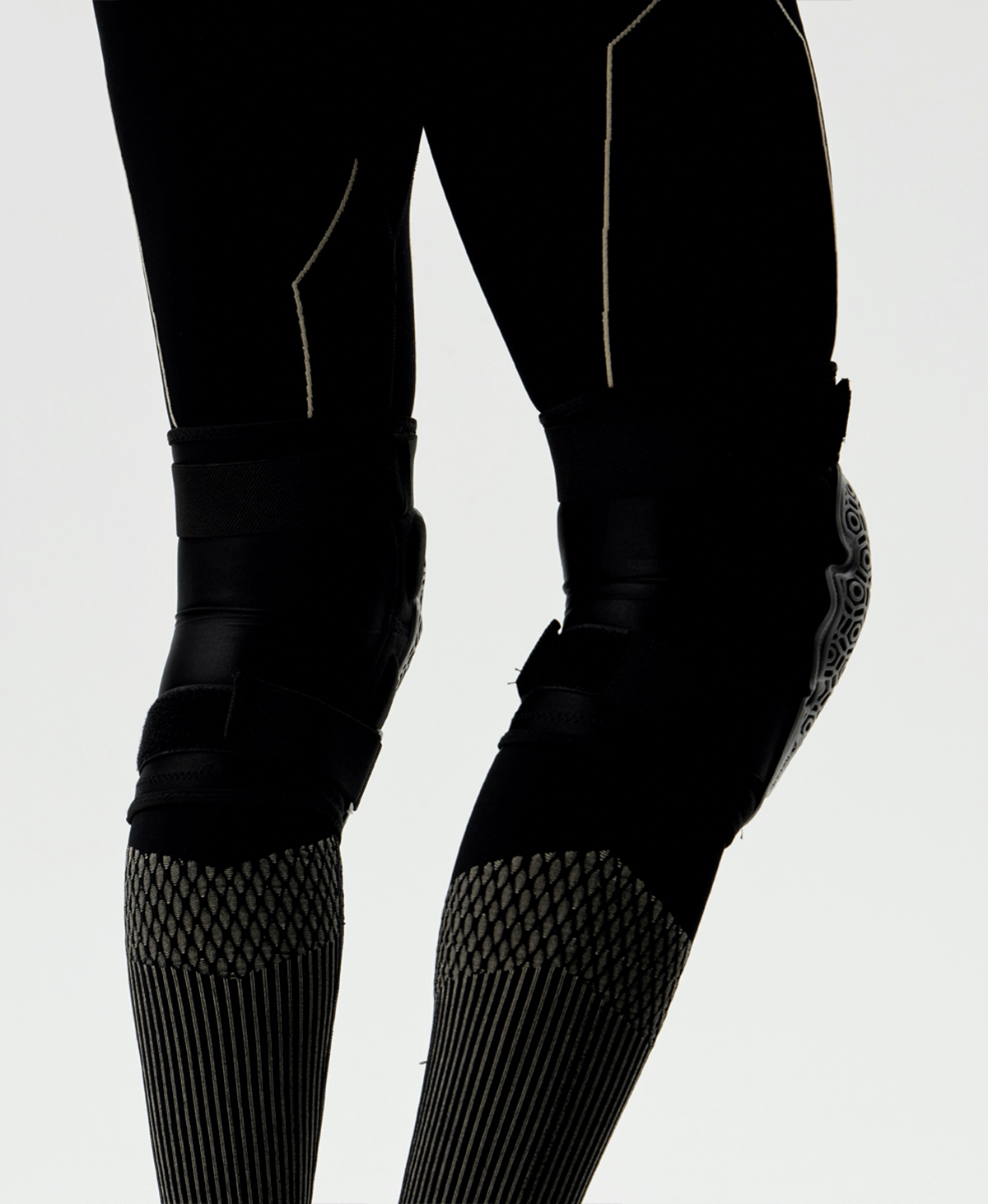 Knee Guard Pattern PROTECTIVE KNEE GUARDS - SURPINE